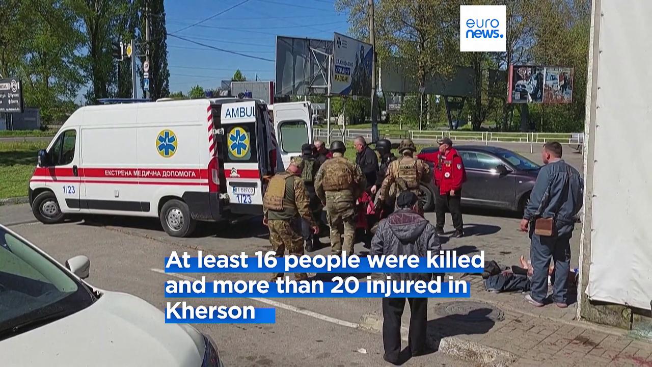 16 people killed in 'massive' air strikes on Kherson - Ukrainian authorities