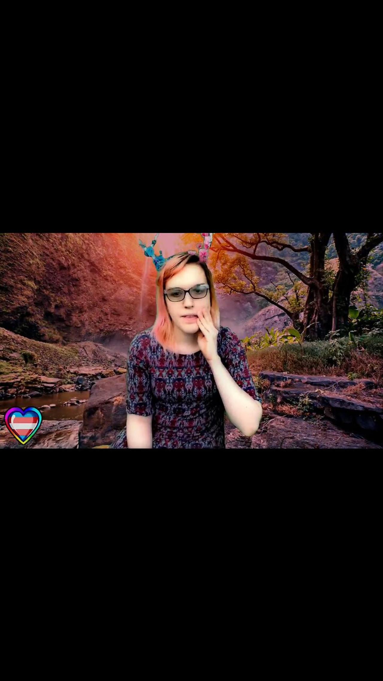 The Twitch Streamer That Think She S A Deer One News Page Video