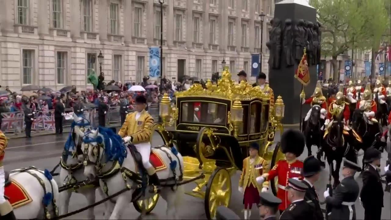 Prince Harry arrives at King Charles's Coronation in Westminster Abbey - BBC News