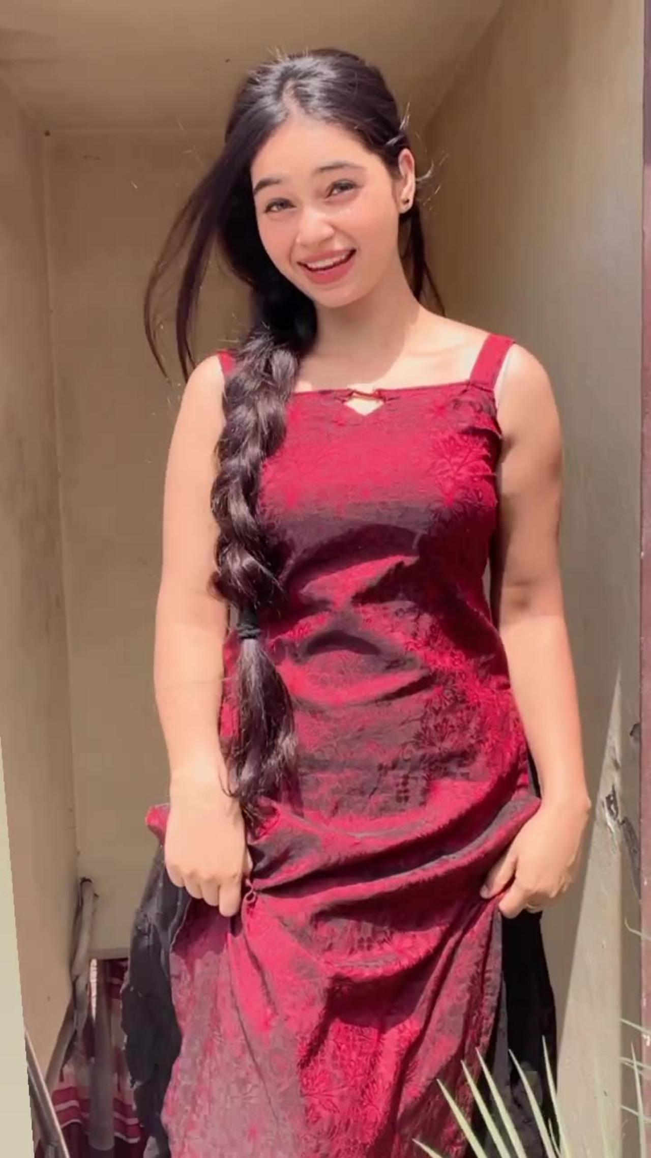 Cute Girl Dance video. trending dance One News Page VIDEO