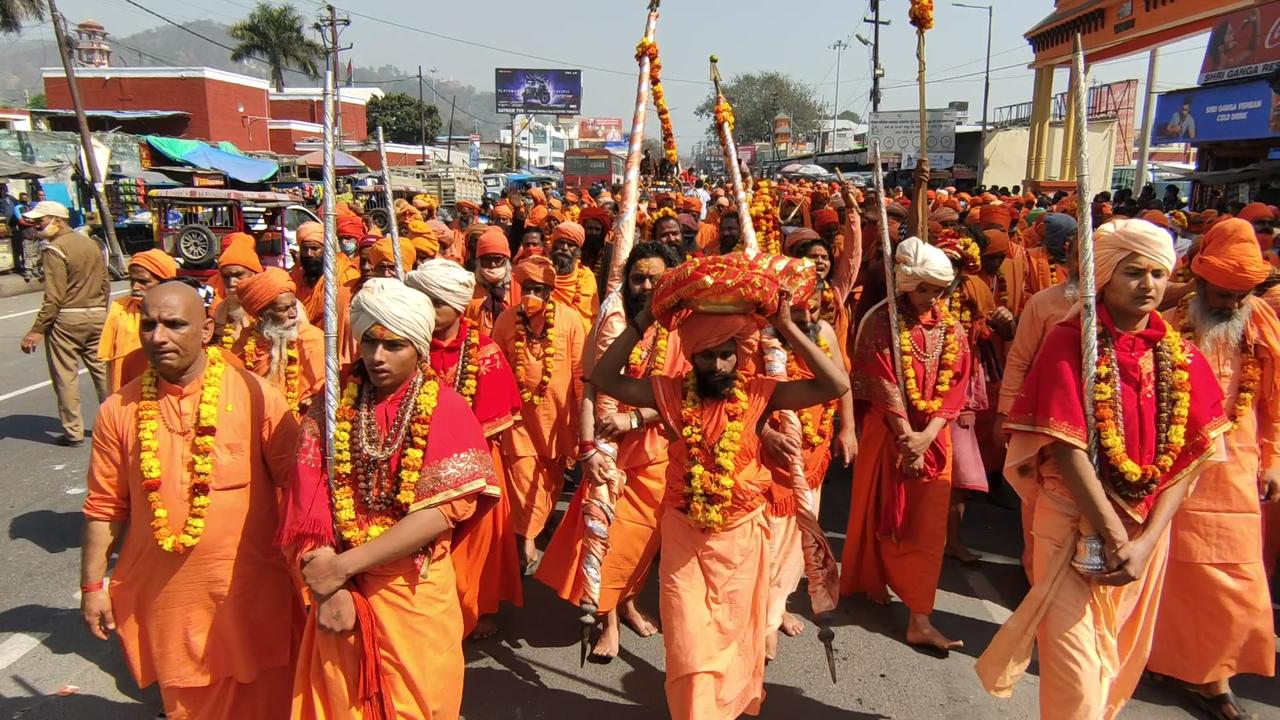 Kumbh Mela 2021 Haridwar City entry of Saints of Niranjani Akhara in India 2ind vidio