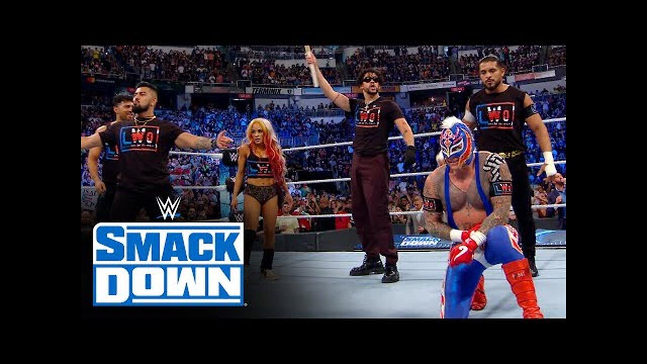 Bad Bunny Stands With The Lwo Smackdown One News Page Video