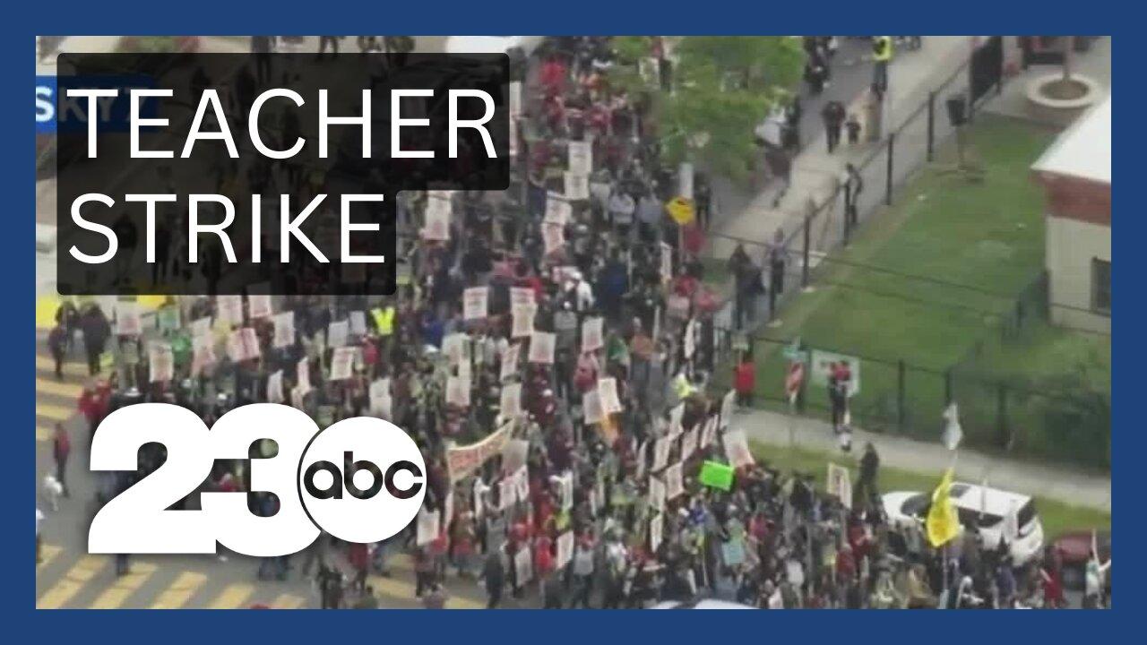 Oakland Teacher Strike Continues For 3rd Day - One News Page VIDEO