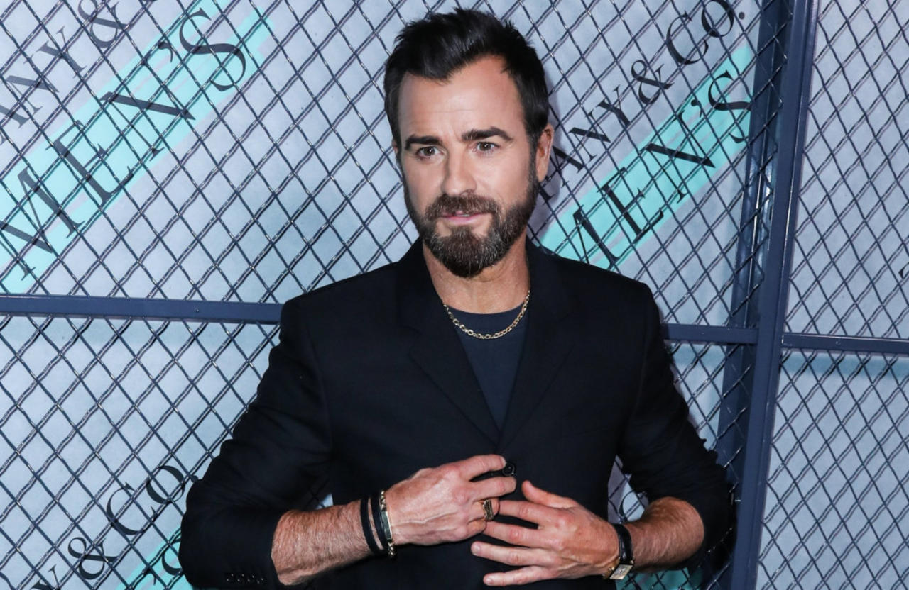 Justin Theroux joins in for Beetlejuice sequel