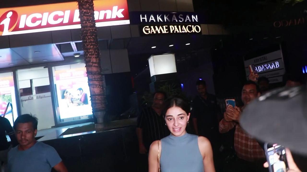 Aditya Roy Kapur and Ananya Panday spotted on a dinner date