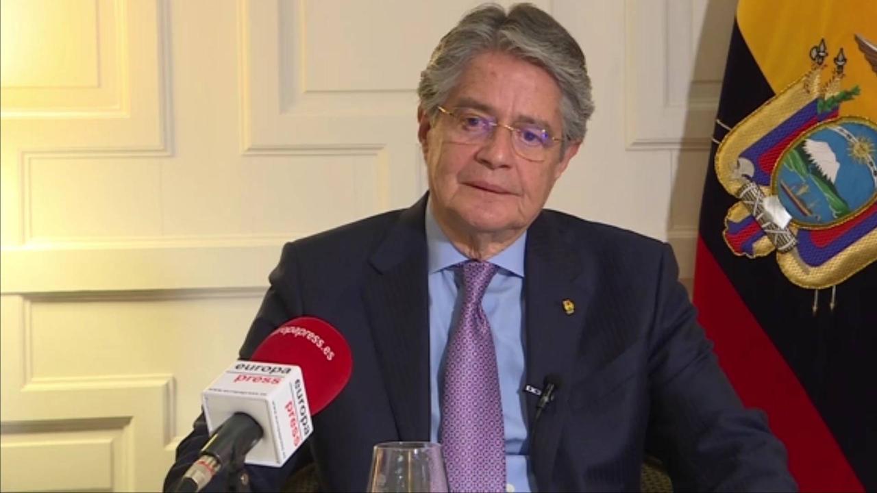 President of Ecuador Dissolves Parliament to End Impeachment Process