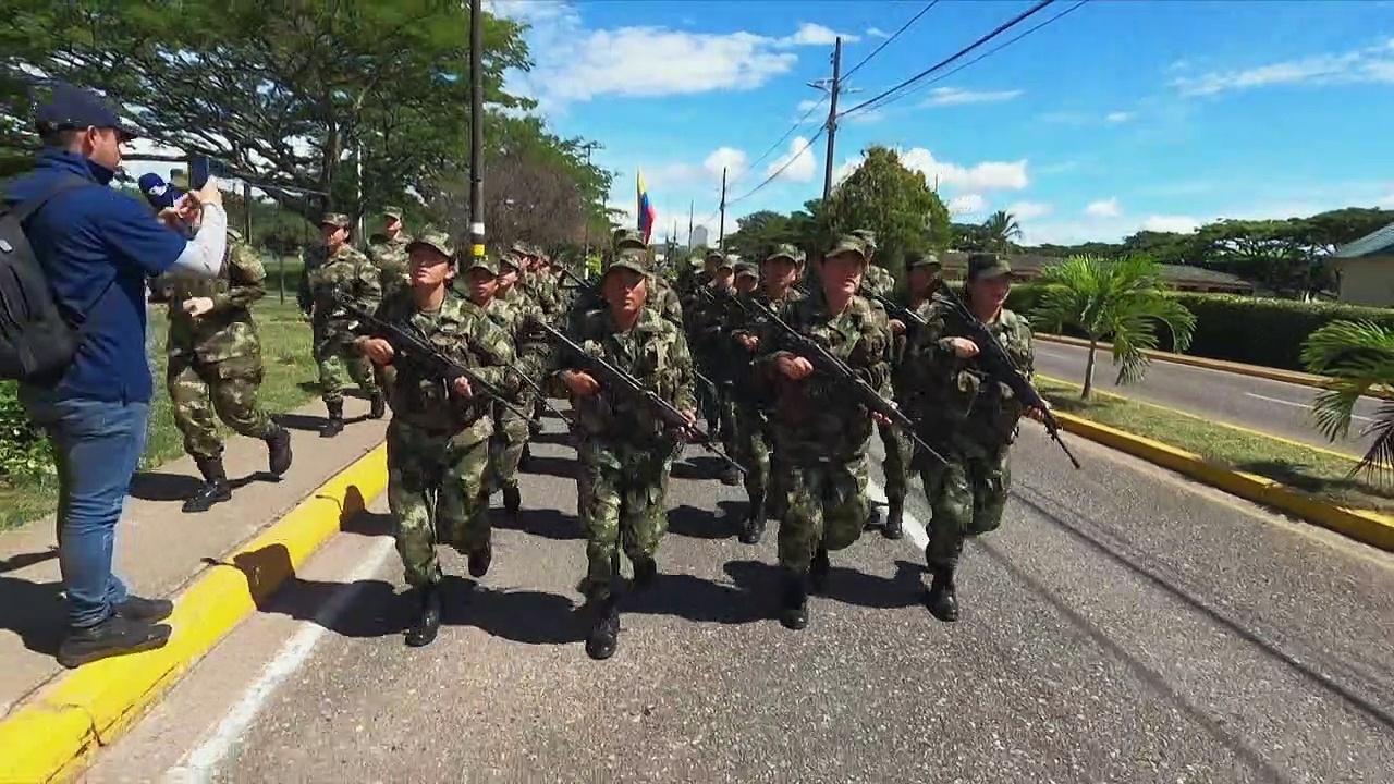 Colombia's army enlists women for first time in 30 years