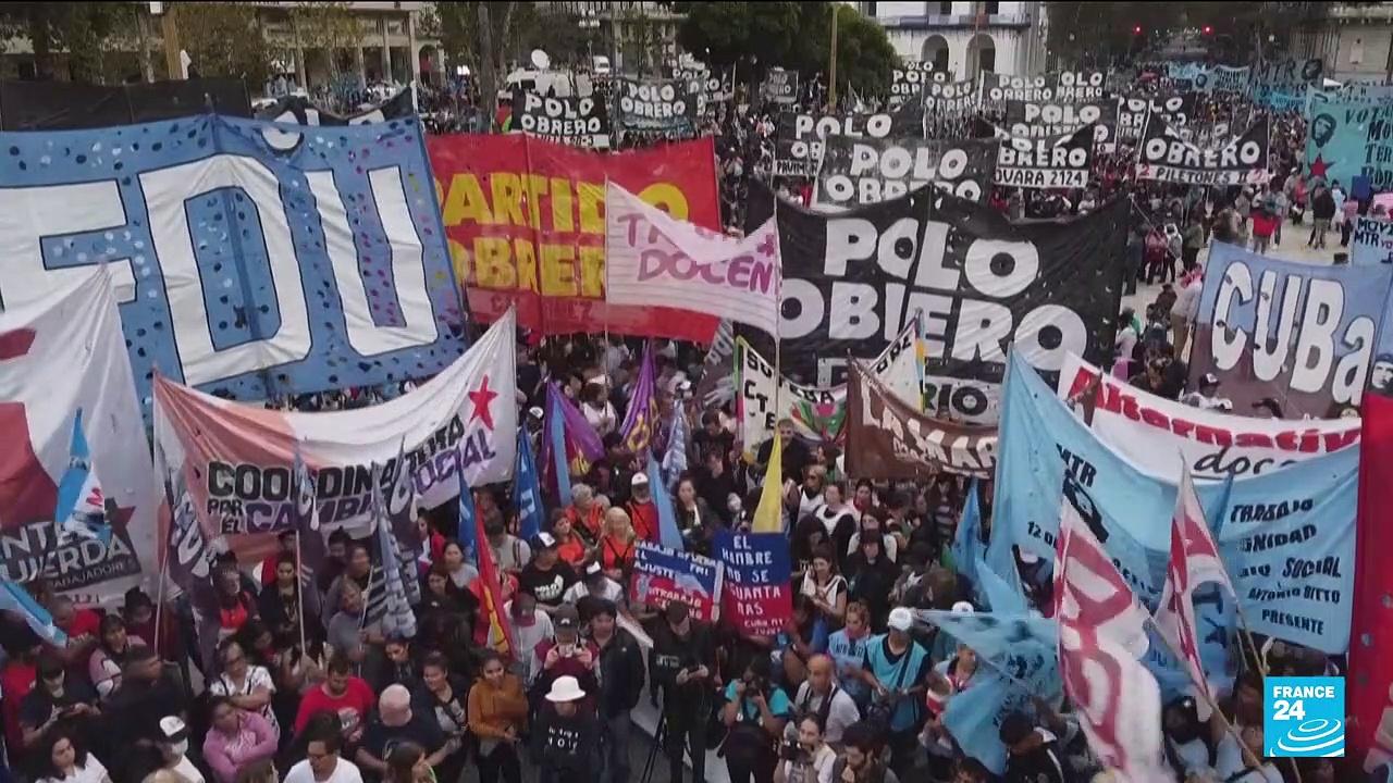 Argentina :Thousands march for jobs, wages and against poverty