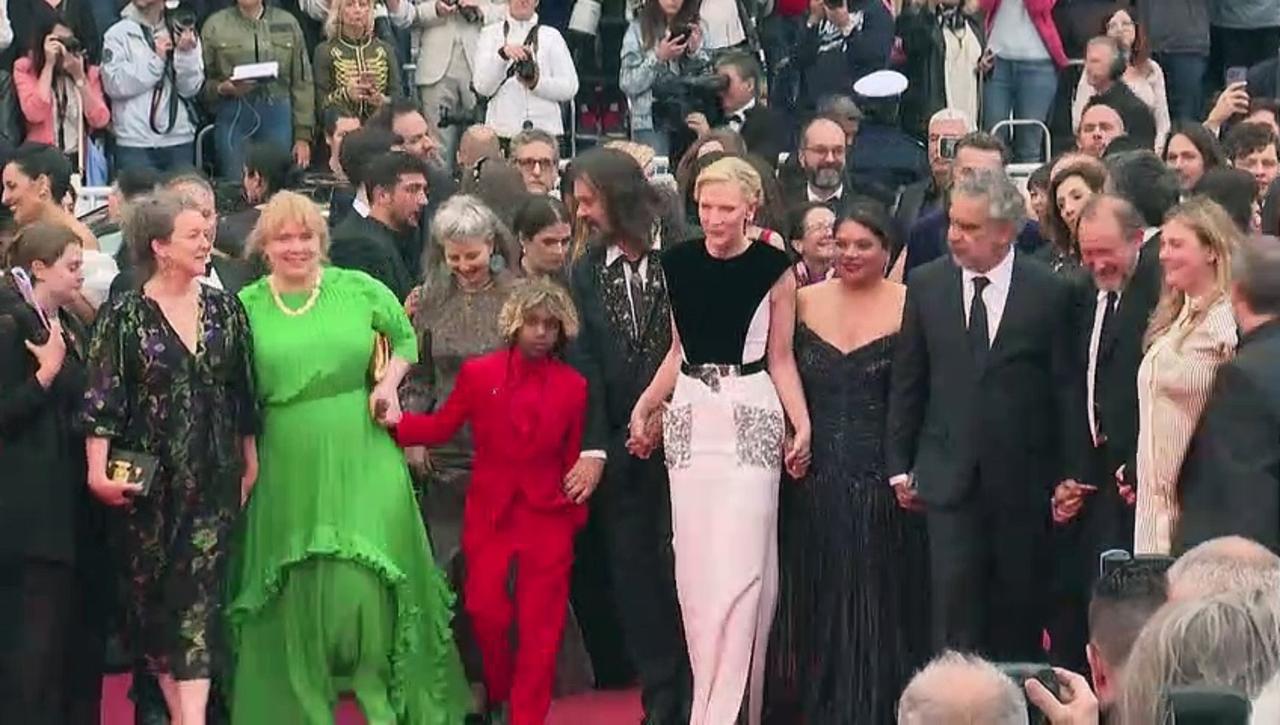 Cannes: Cate Blanchett, Carla Bruni, Natalie Portman on the red carpet