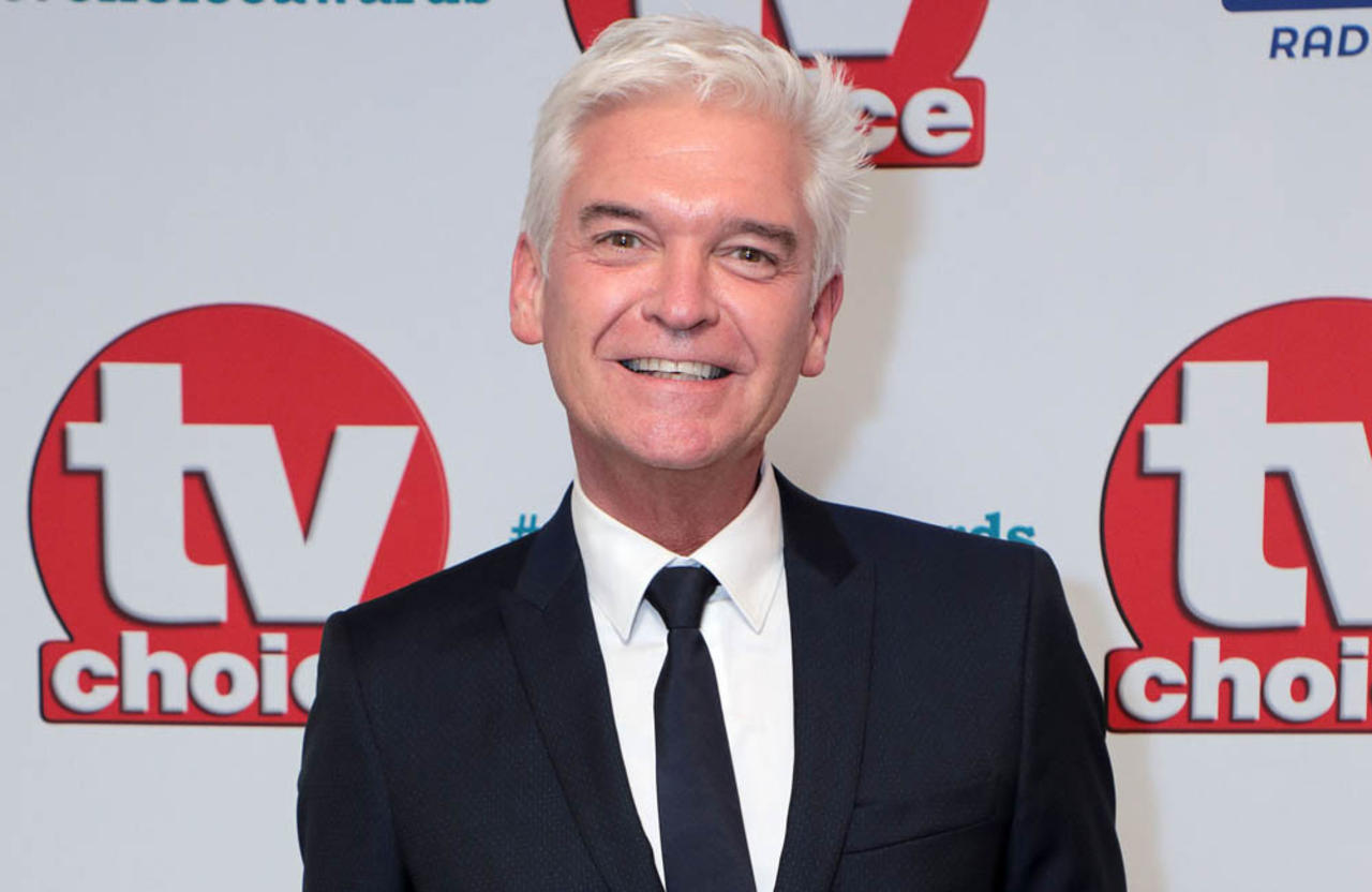 Eamonn Holmes' phone is 'full of people' who are 'glad to see the back' of Phillip Schofield
