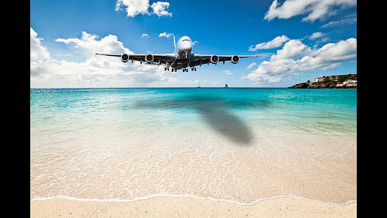 Maho Beach, Large Planes Landing - St. Maarten