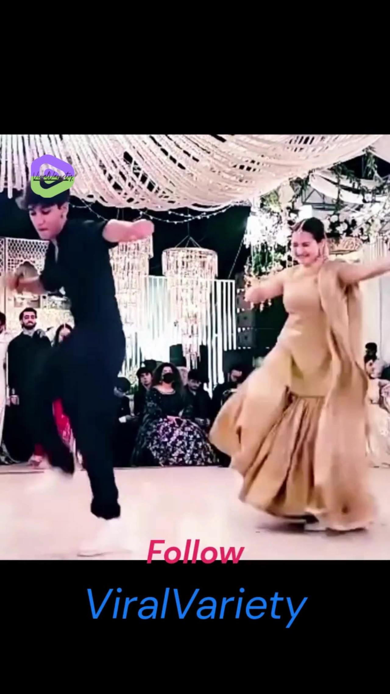 Hania Ammir dance paksitani actor