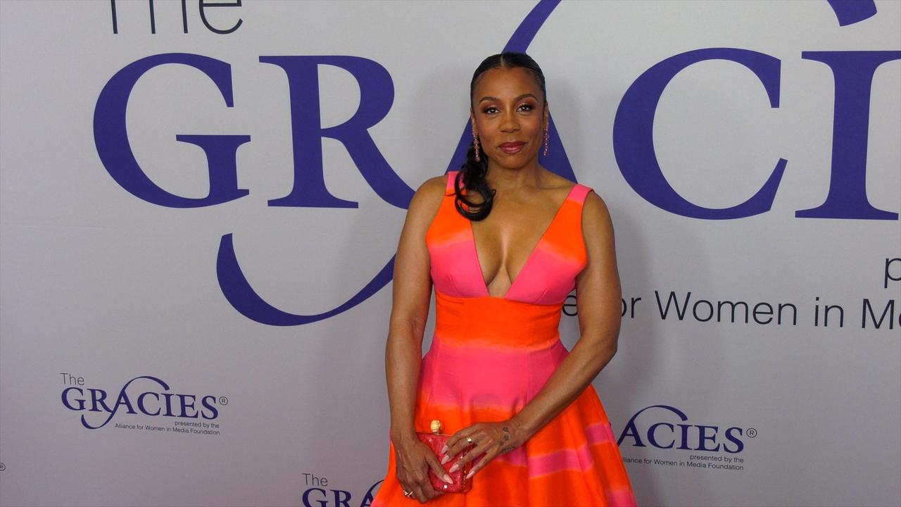 Karen Pittman '48th Annual Gracie Awards' Red Carpet