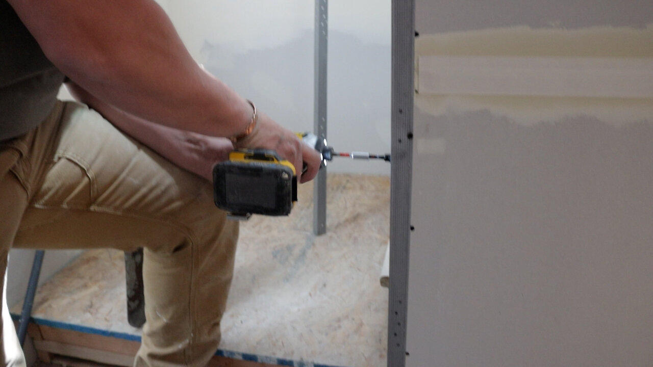 How to install and mud corner bead One News Page VIDEO