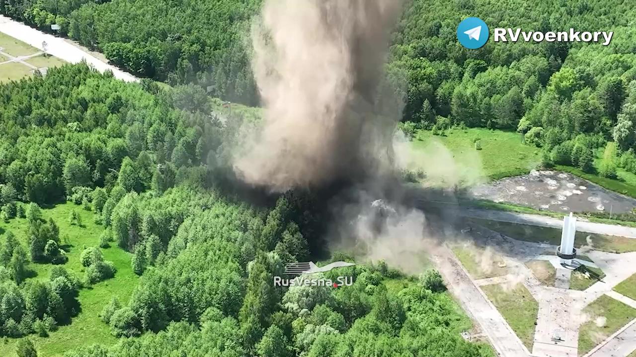 Incredible Explosions Coming from TriPoint Monument Where Ukraine, Russia, and Belarus Meet