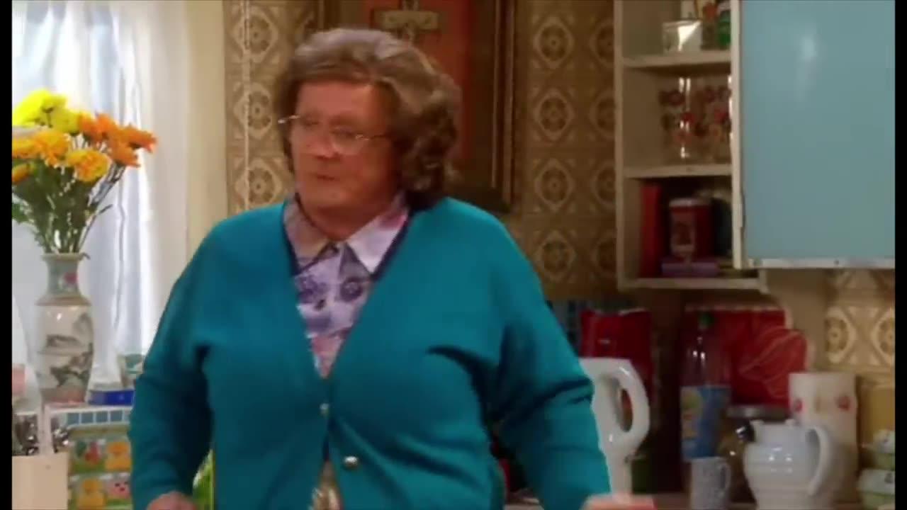 Mrs Brown's Boys!! Dermet's dilemma makes Mammy pissed #the best British comedy show