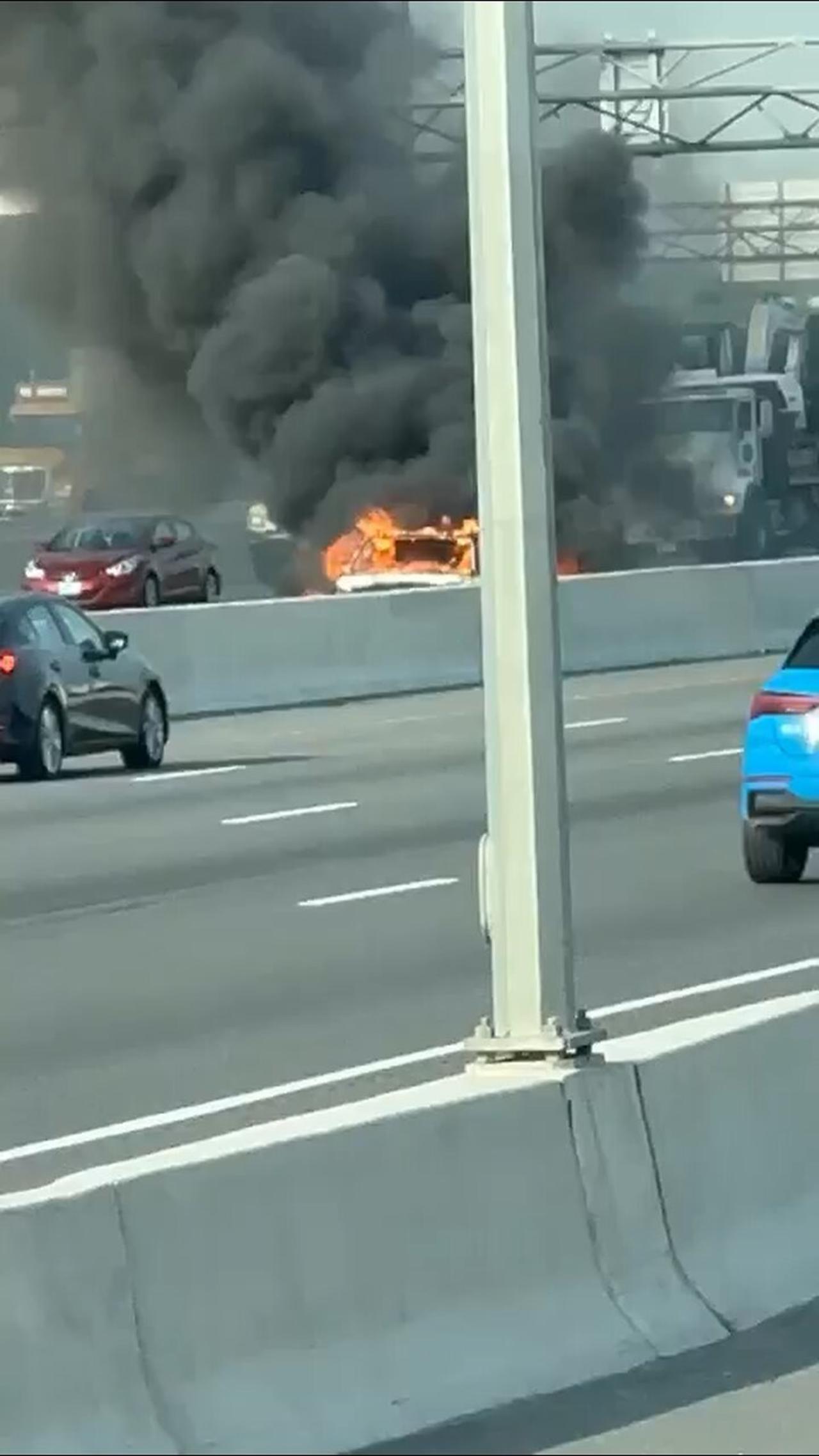 Vehicle Fire On Highway 401 Toronto
