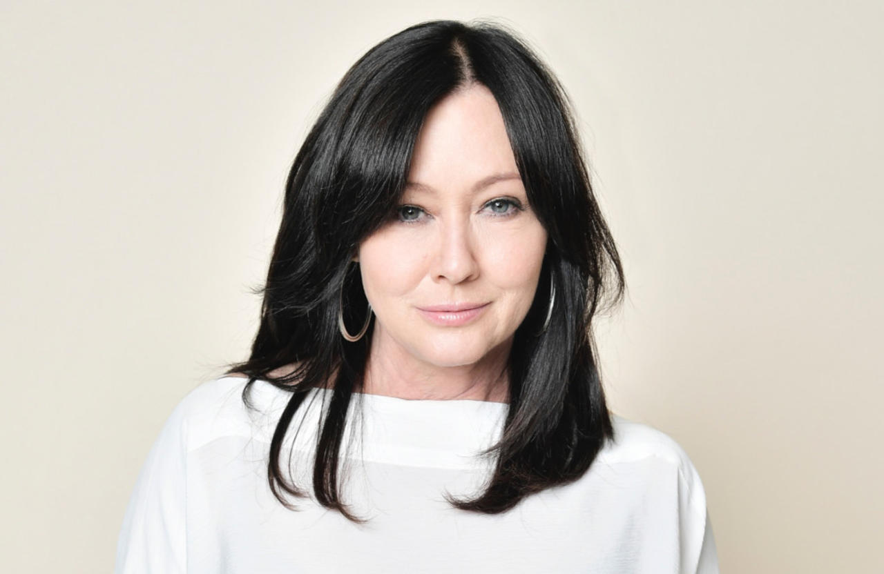 Celebrities show their support for Shannen Doherty after cancer update