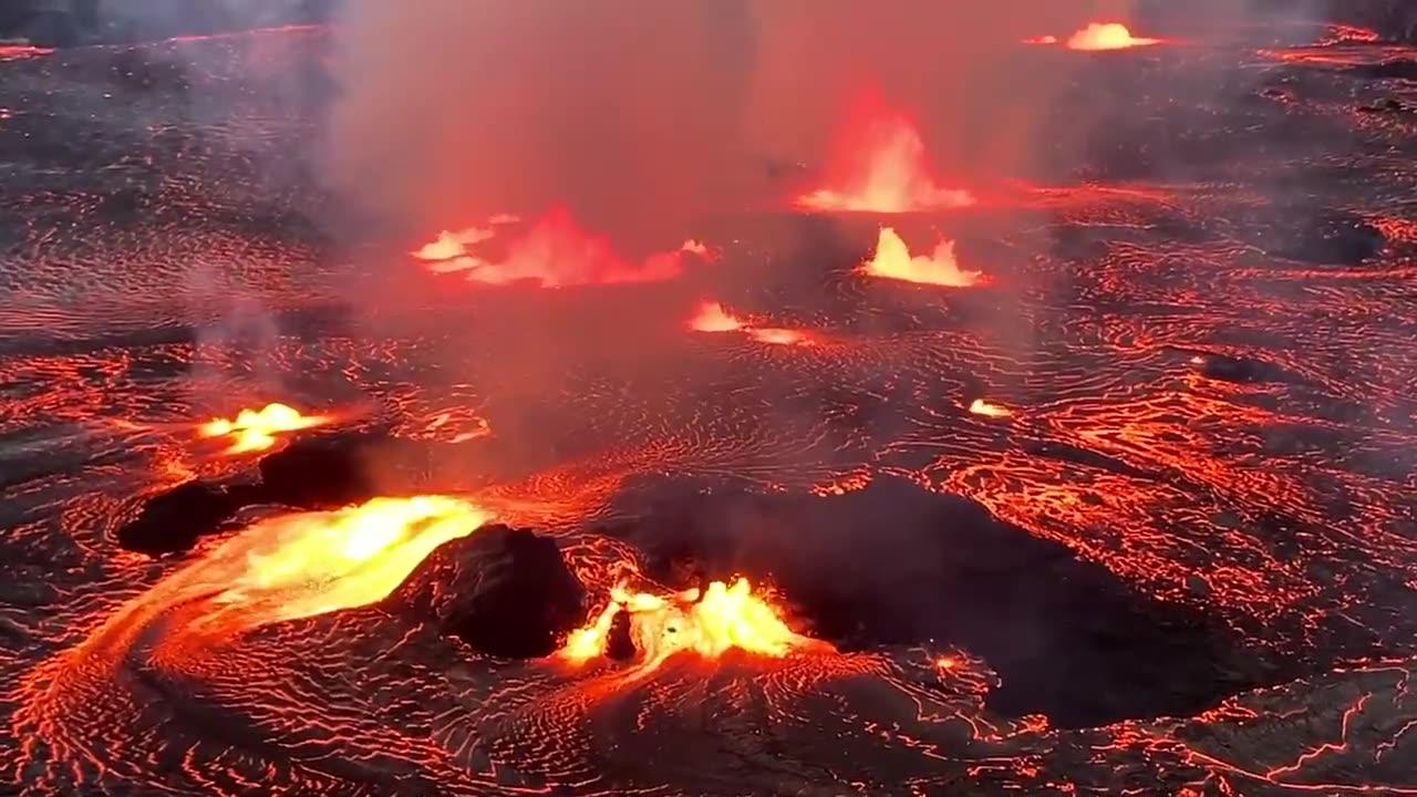 LIVE: Kilauea Volcano is Erupting Again