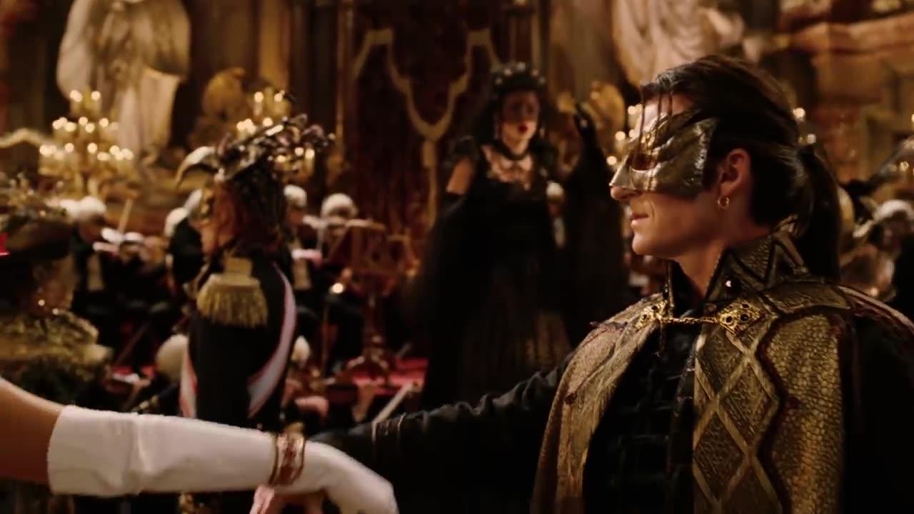 Count Dracula's Masquerade Ball Van Helsing (2004)