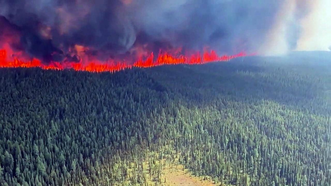 Wildfires rage on in Canada's British Columbia