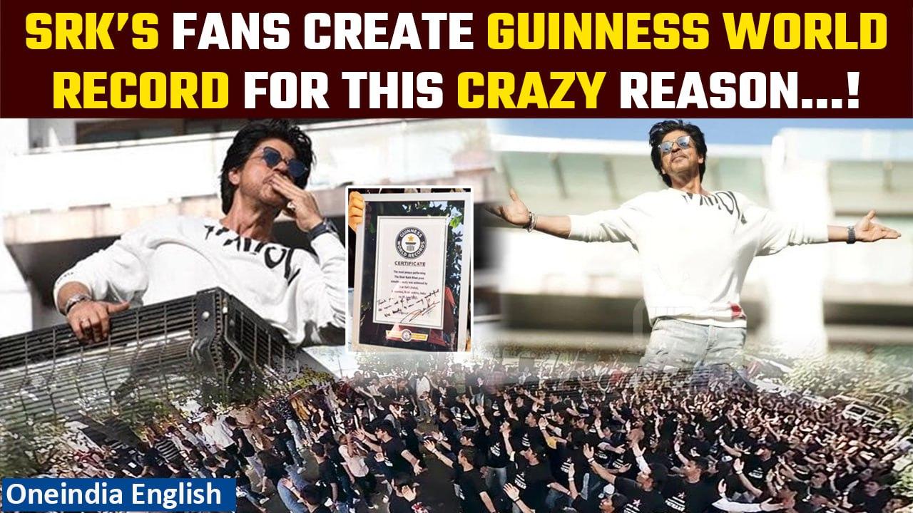 Shah Rukh Khan congratulates fans outside Mannat for creating world record | Oneindia News