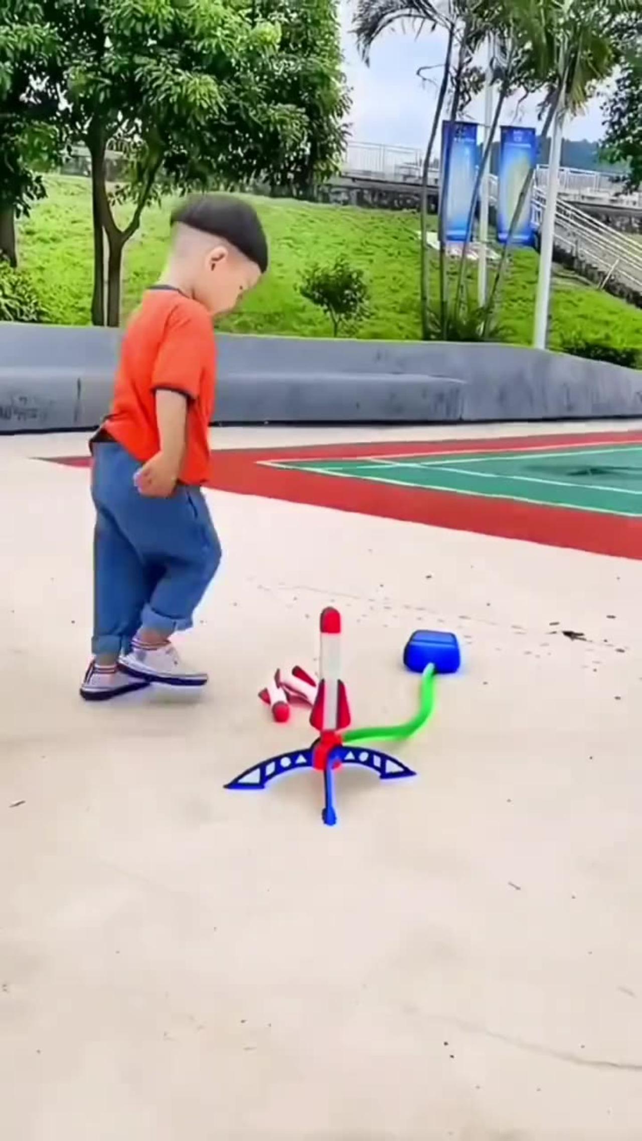 Flying Rocket Toys One News Page VIDEO