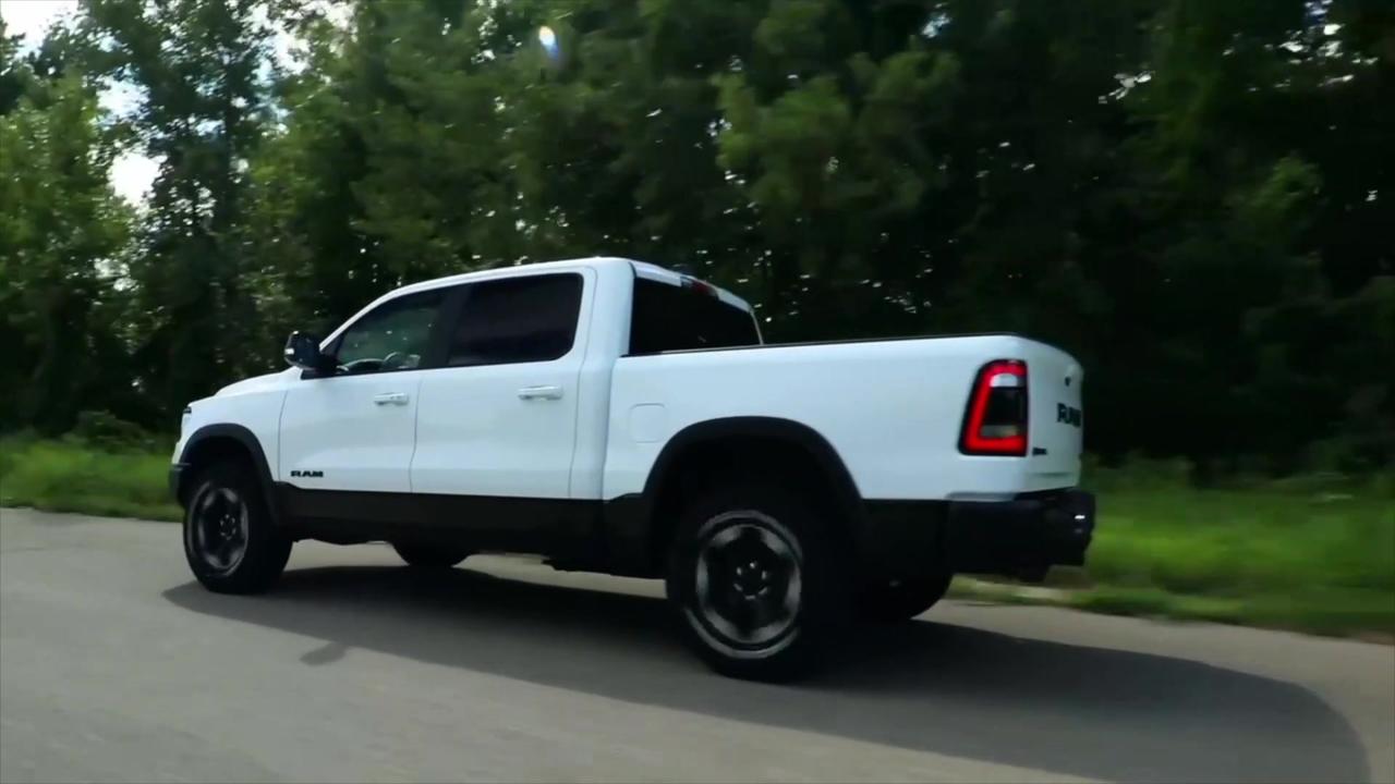 RAM 3.6-liter Pentastar V-6 engine Driving Video