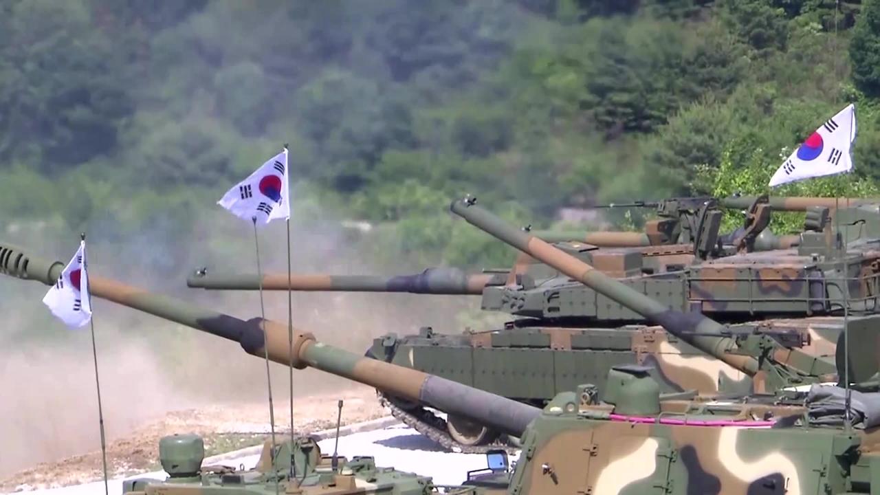 S.Korea president oversees joint US military drills