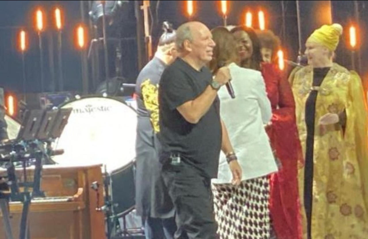 Hans Zimmer got engaged during his concert at The O2 in London on Thursday night (15.06.23)