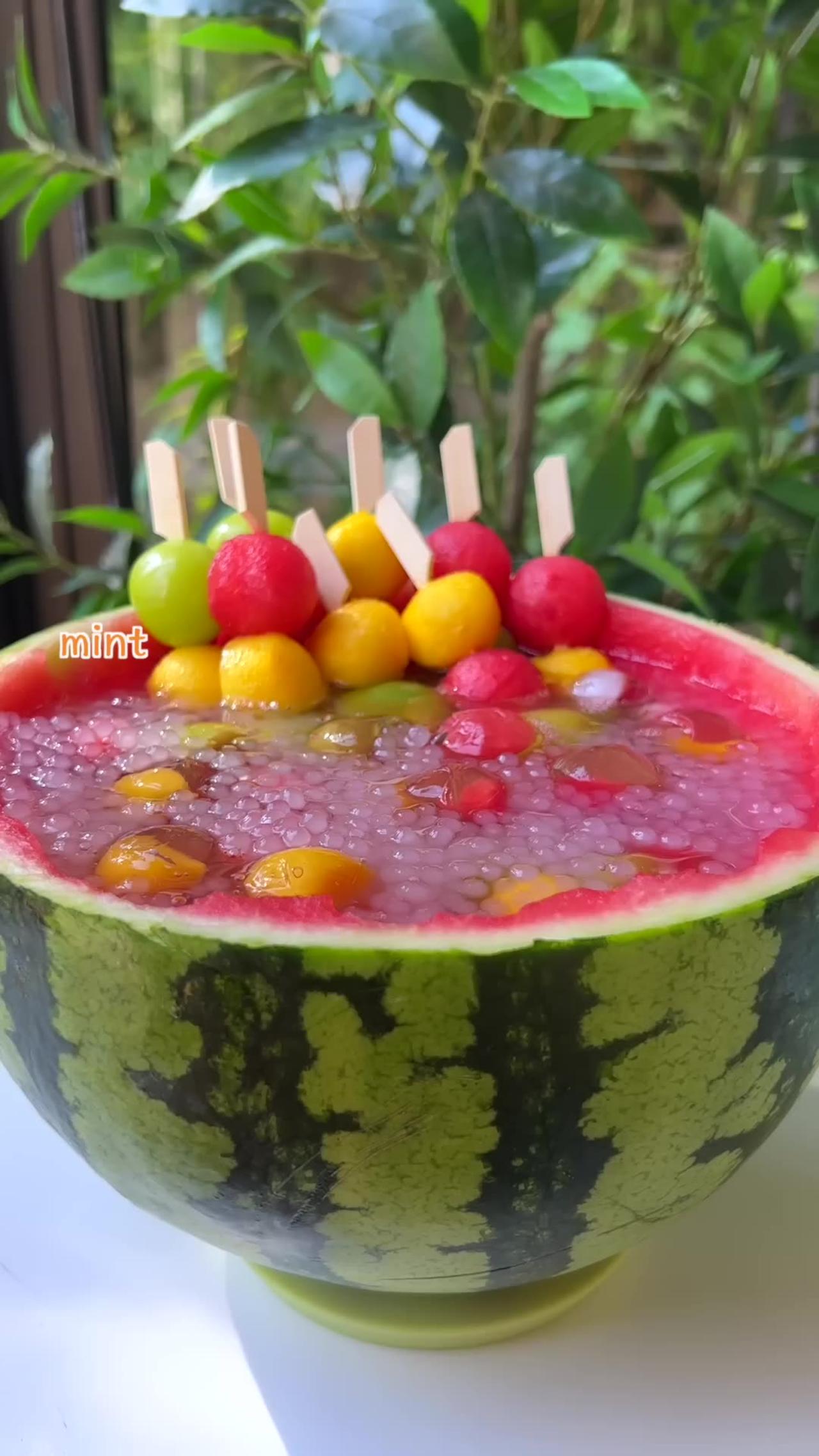 Meow~super Huge Watermelon Sago Dessert!> - One News Page Video