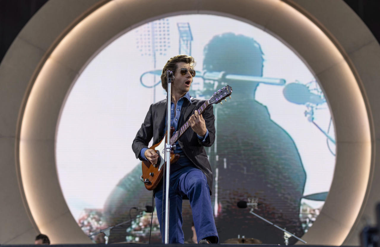 Arctic Monkeys are set for their Glastonbury headline slot tonight (23.06.23)