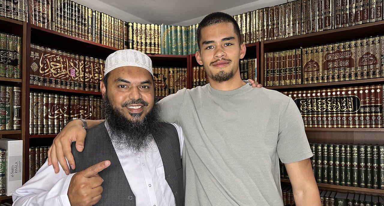 INSANE ISLAMIC LIBRARY TOUR WITH SHAHK UTHMAN - One News Page VIDEO