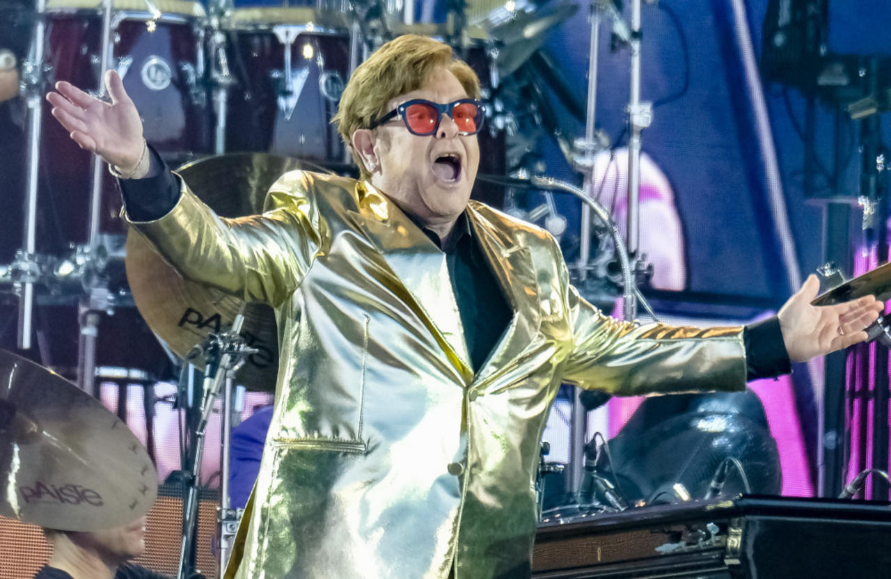 Elton John thanks fans at final UK gig at Glastonbury