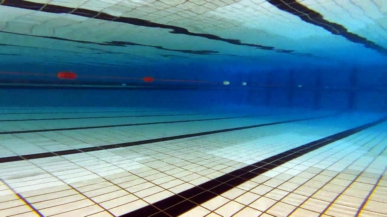 Small but powerful: tiny data centre heats UK swimming pool