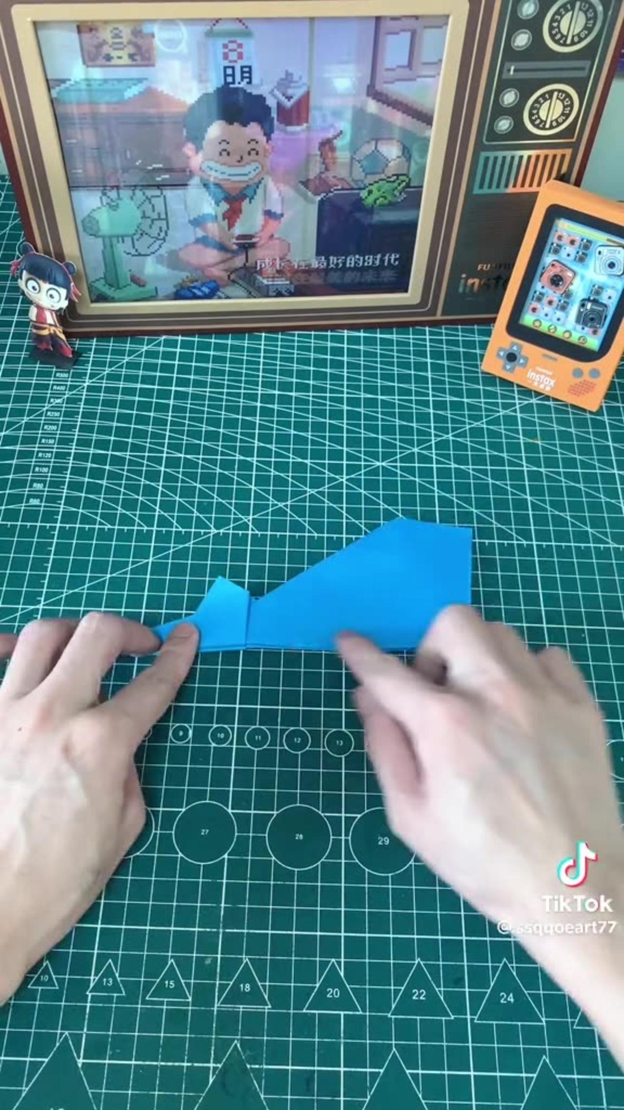 paper-plane-one-news-page-video