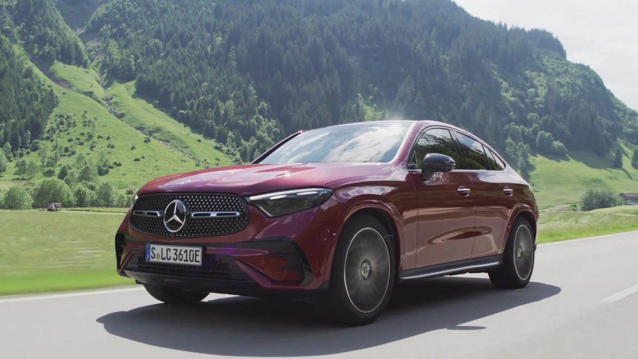 The new Mercedes-Benz GLC 400 e 4MATIC Coupe in Patagonia red Driving Video