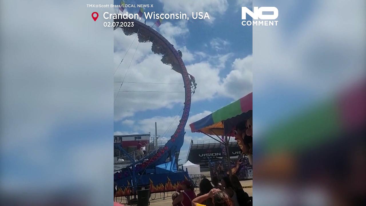 WATCH: Wisconsin Roller Coaster Riders Trapped - One News Page VIDEO