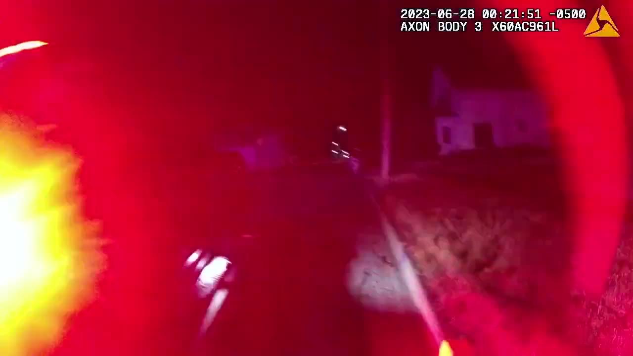 Police arrest knife-throwing man in rural Wisconsin