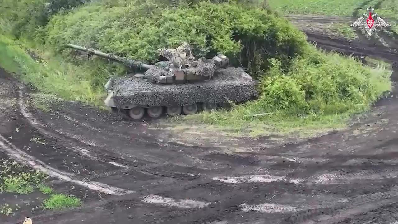 DENAZIFIED - Western MD’s tank crews launch attack on AFU stronghold