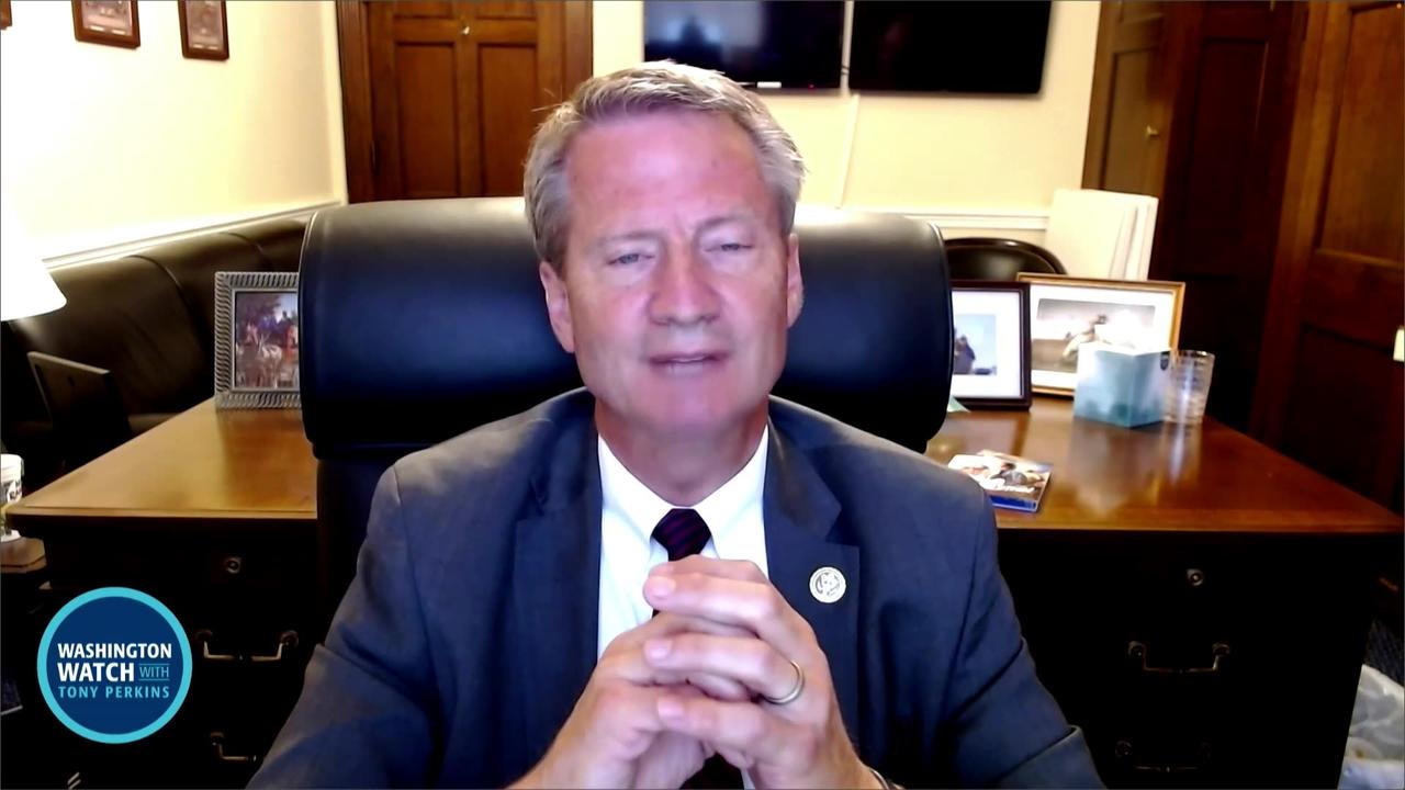 Rep. Tim Burchett Discusses DOD Warning That UFOs Are beyond Control ‘In Our Military Airspace’