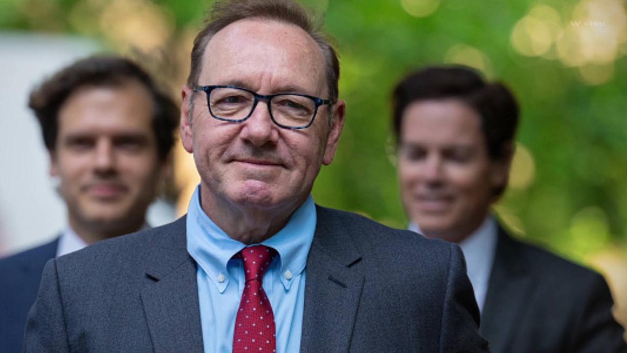 Elton John Defends Kevin Spacey at London Sexual Assault Trial