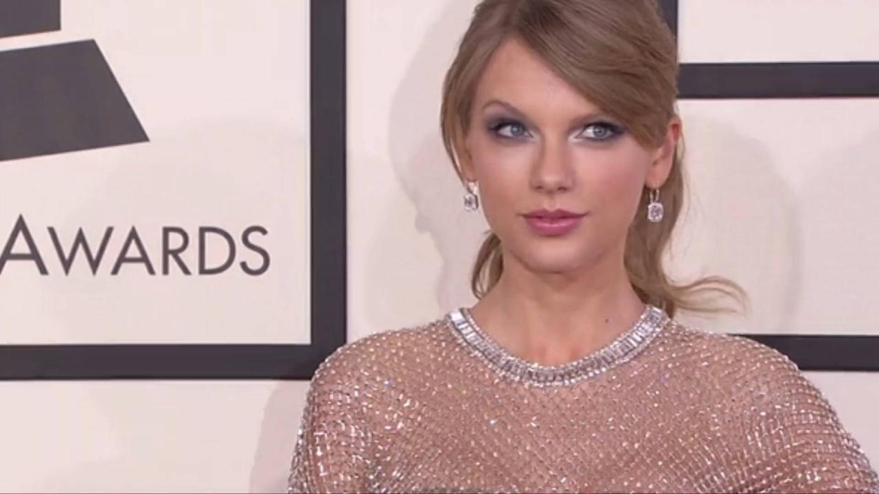 Taylor Swift Named Honorary Mayor of ‘Swiftie Clara’