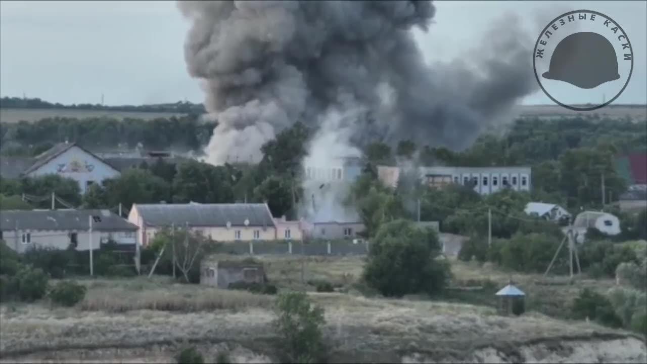 Russian FAB Glide bomb strikes in the Novaya Kakhovka area, Ukraine