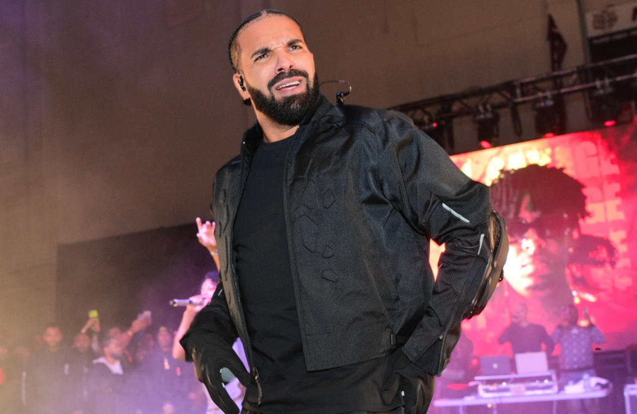 Drake mocks gig-goer who hurled their vape onstage towards the rapper