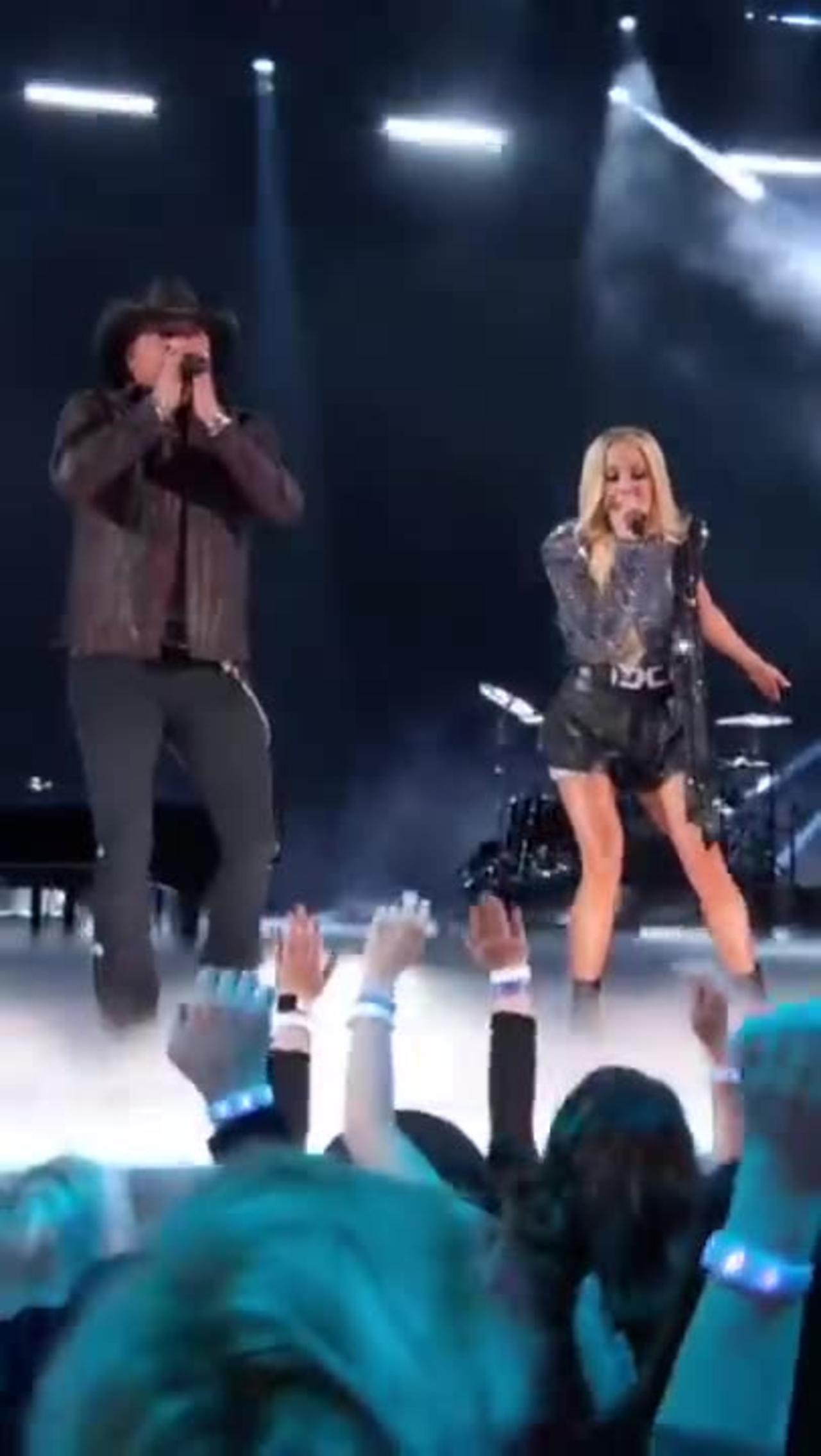 Jason and Carrie Underwood performed their Single Of The Year #IfIDidntLove You on the ACM