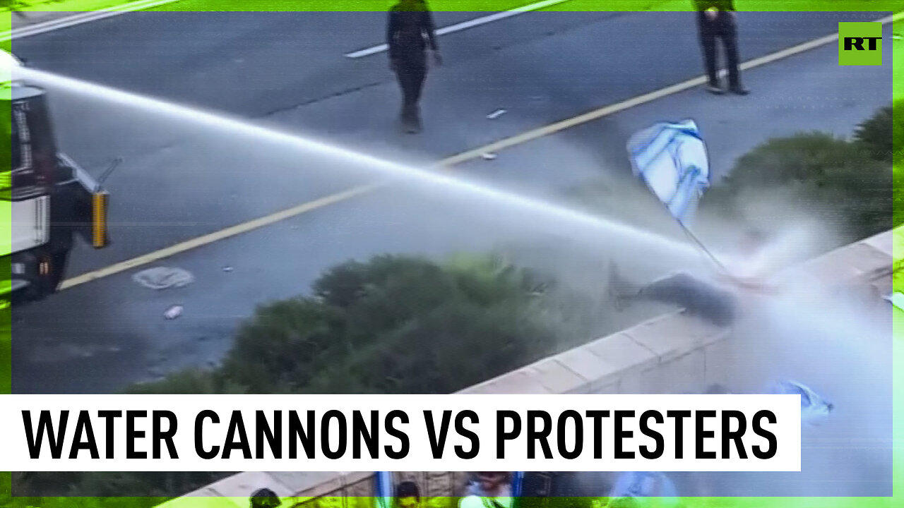 Water cannon knocks down protester in Jerusalem