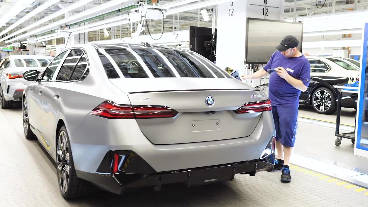 Production of the BMW 5 Series at BMW Group Plant Dingolfing - Assembly - Testing and Finish Area