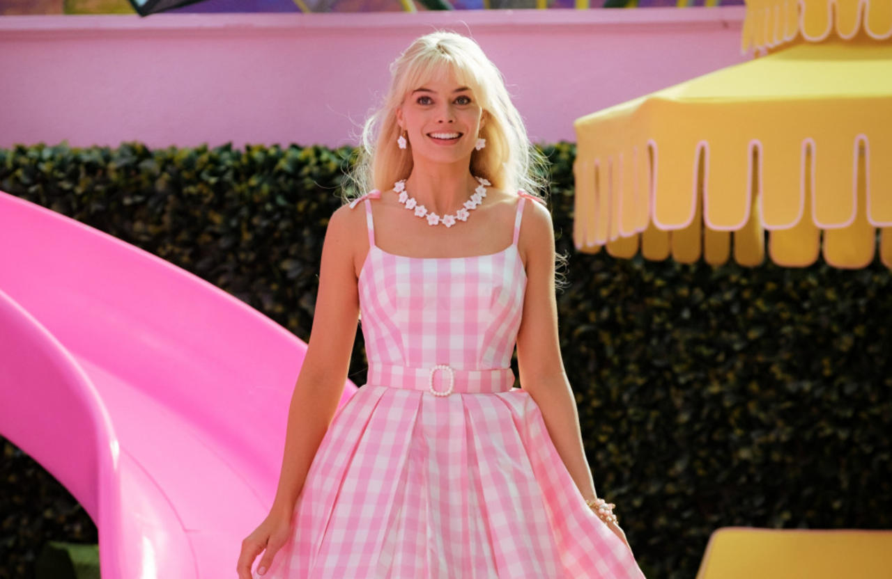 Margot Robbie thinks the wigs are what 'made' the 'Barbie' movie
