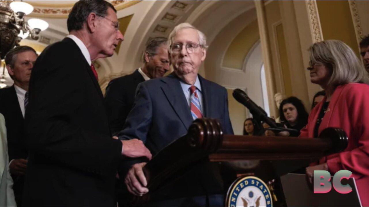McConnell Health Alarm: Escorted out after freezing during press conference